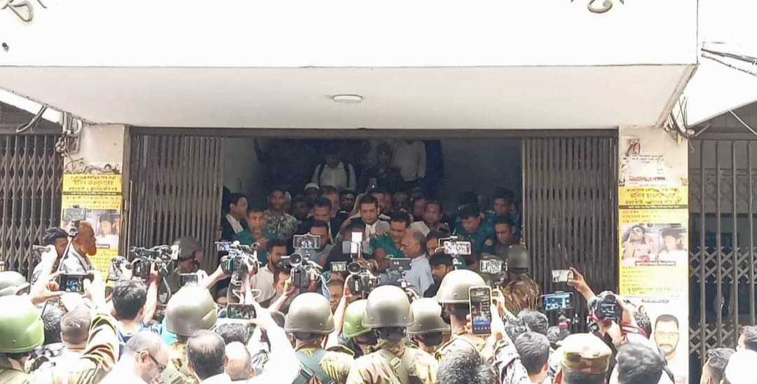 আত্মসমর্পণ করে কারাগারে গেলেন মাহমুদুর রহমান