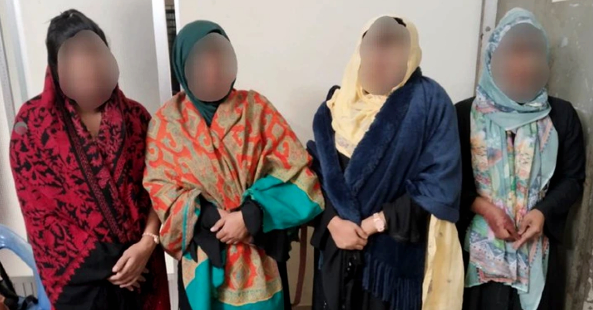 সিলেটে আবাসিক হোটেল থেকে ৪ নারী গ্রেফতার